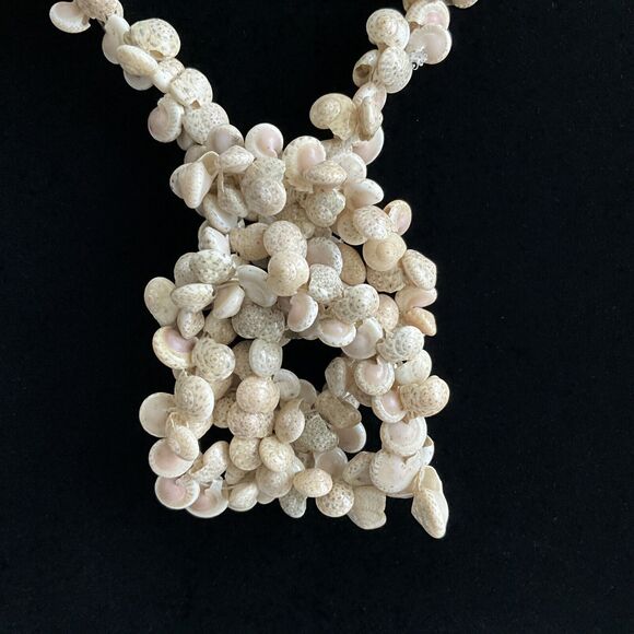 Beige-tonal Continuous Tiny Sea Shell Beaded Pearlescent Necklace 16” - Picture 4 of 9
